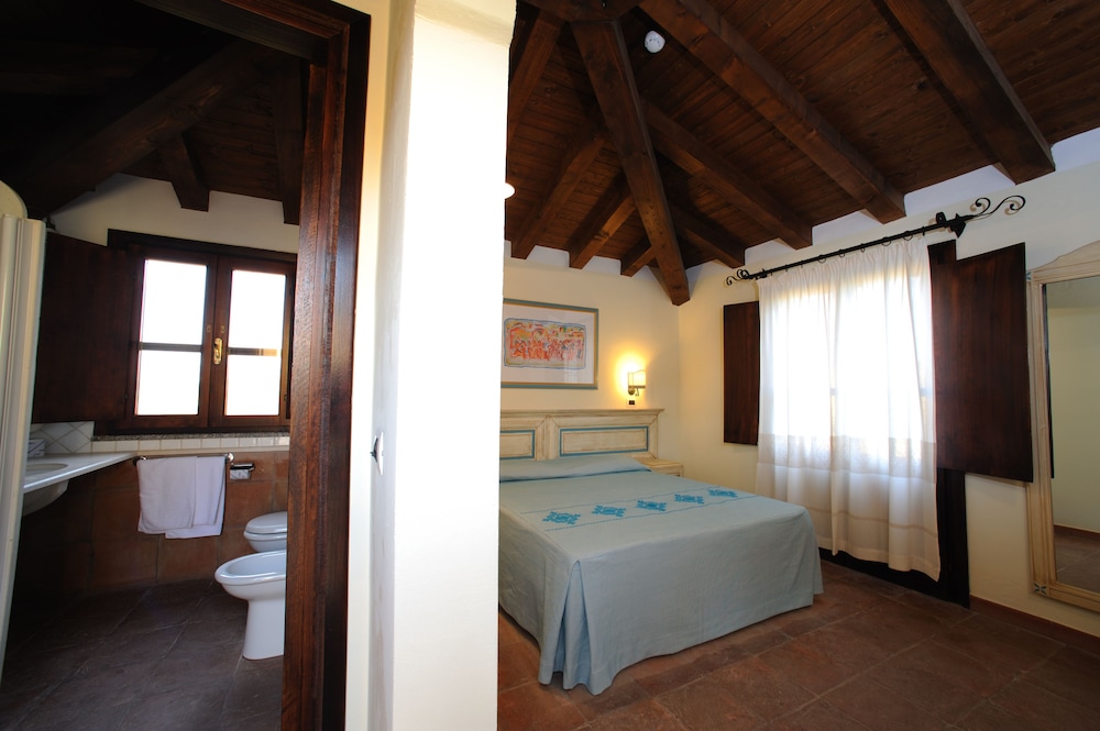 Valtur Baia Dei Pini — Hotel rooms in Budoni, Sardinia