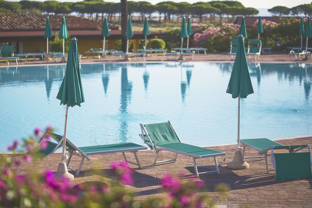 Valtur Baia Dei Pini — Swimming pool in Budoni, Sardinia