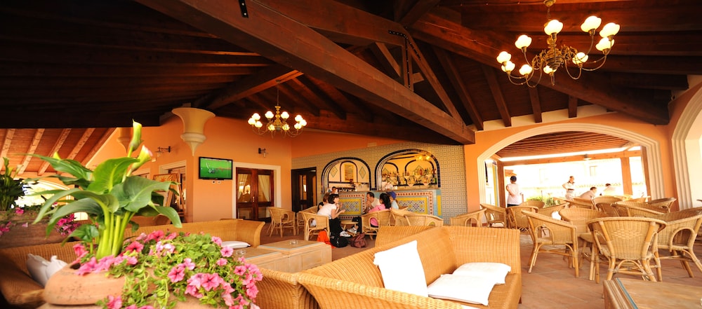 Valtur Baia Dei Pini — Restaurant & bars in Budoni, Sardinia