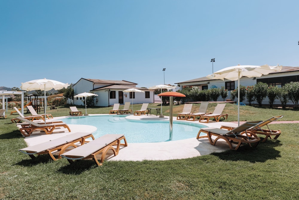 Valtur Baia Dei Pini — Swimming pool in Budoni, Sardinia