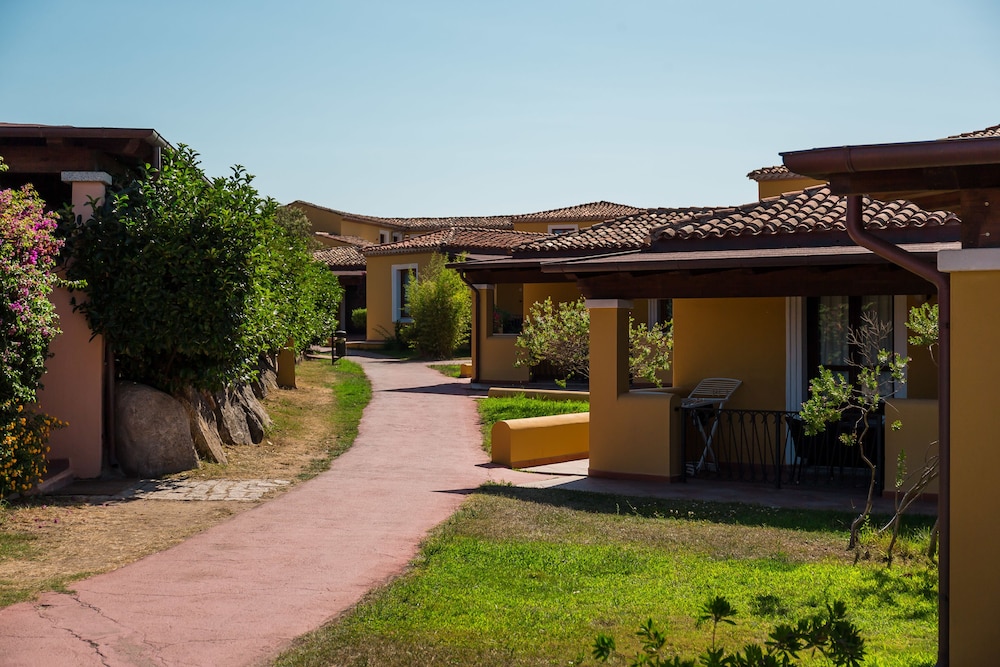 Valtur Baia Dei Pini — Hotel building in Budoni, Sardinia