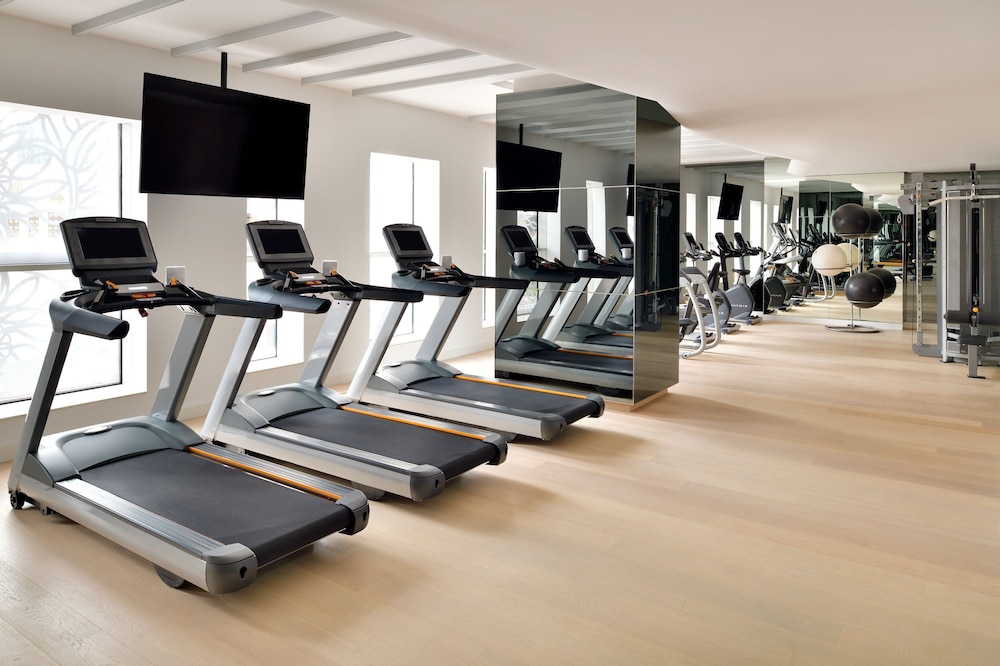 Crowne Plaza Dubai Marina by IHG — Sports & recreation in Dubai