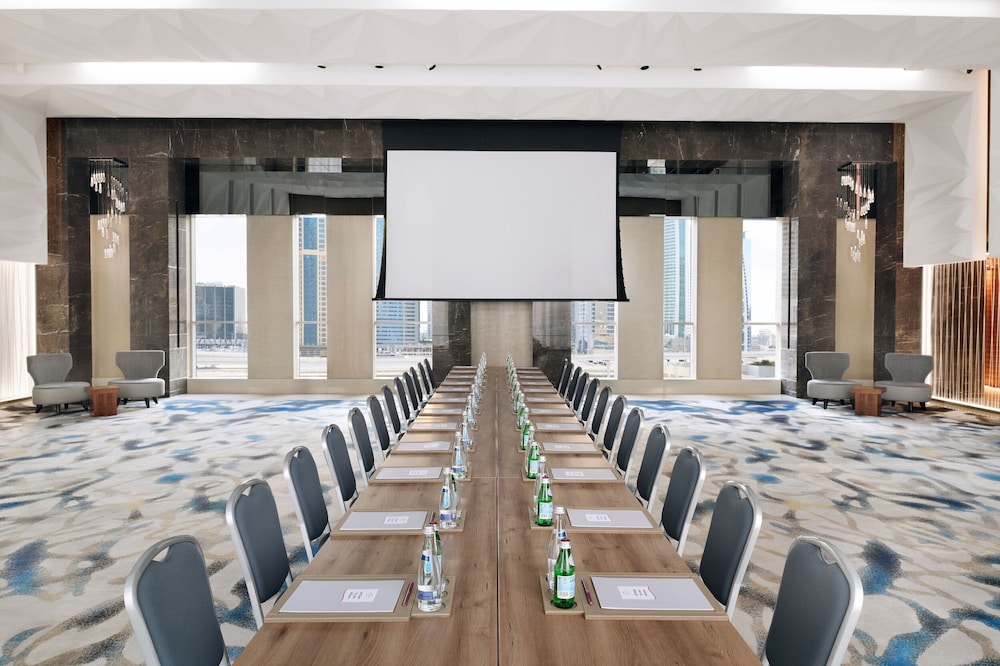 Crowne Plaza Dubai Marina by IHG — Hotel building in Dubai