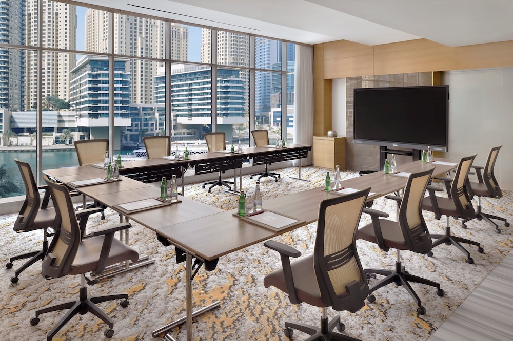 Crowne Plaza Dubai Marina by IHG — Hotel building in Dubai