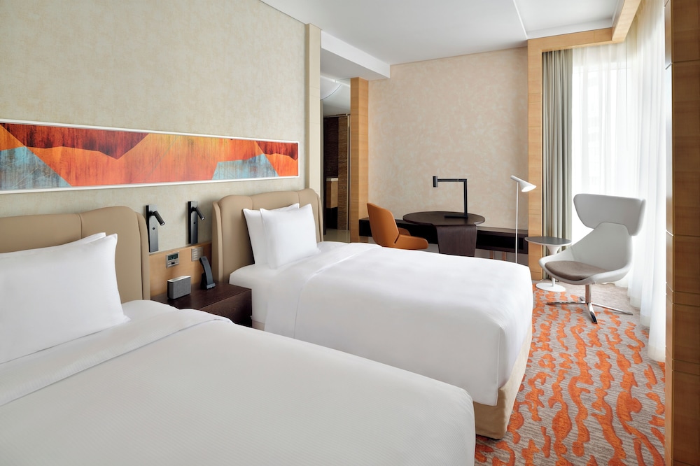 Crowne Plaza Dubai Marina by IHG — Hotel rooms in Dubai