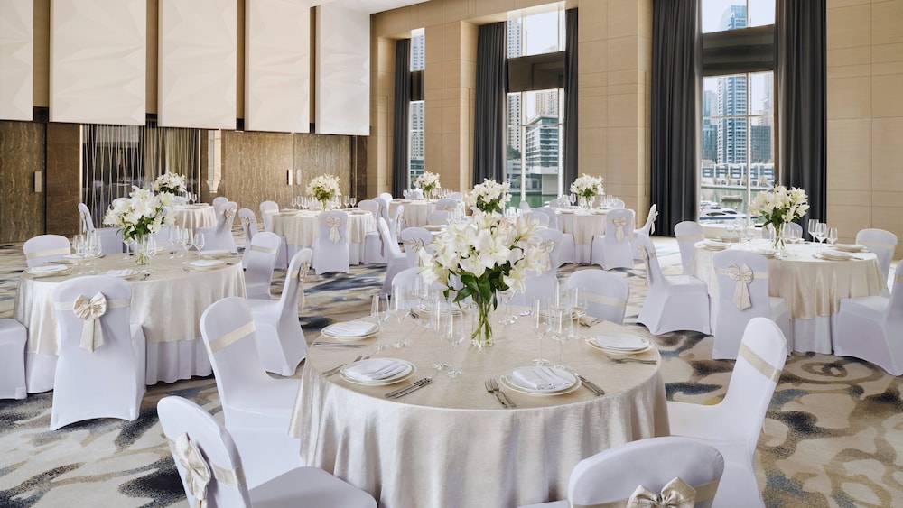 Crowne Plaza Dubai Marina by IHG — Hotel building in Dubai