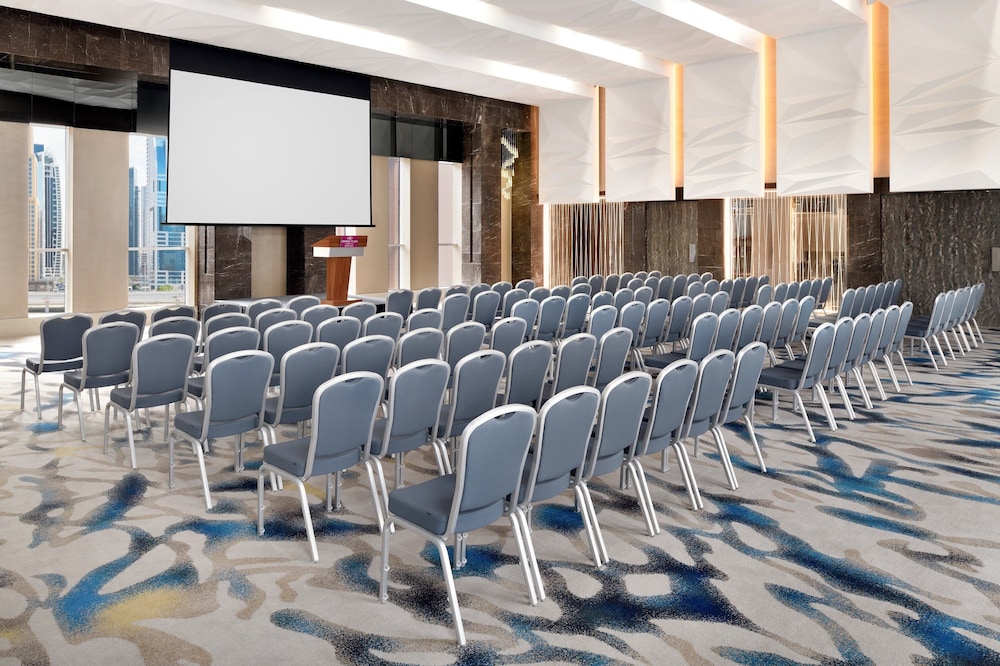 Crowne Plaza Dubai Marina by IHG — Hotel building in Dubai