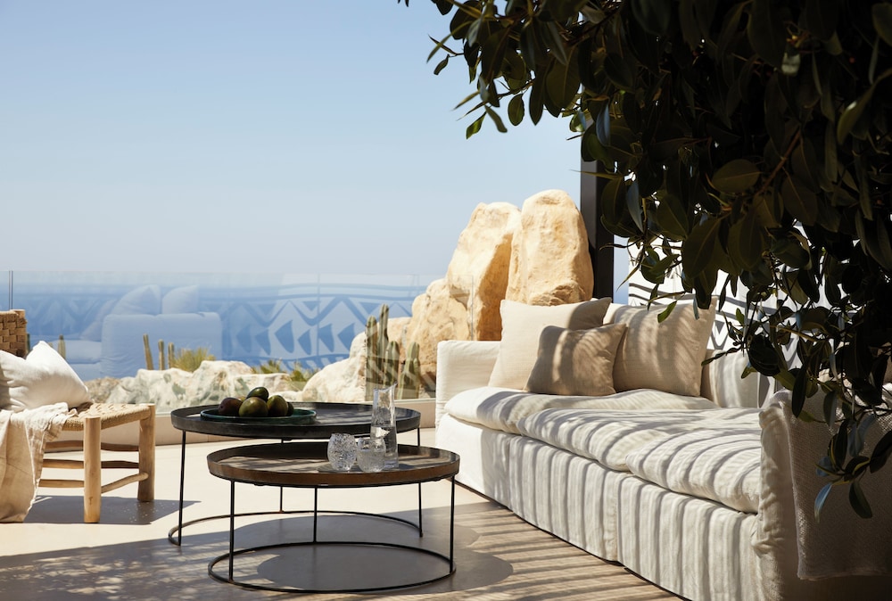 Myconian Panoptis Escape - Small Luxury Hotels of the World — Hotel rooms in Elia, South Aegean