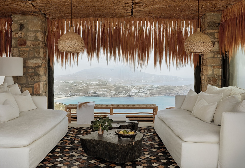 Myconian Panoptis Escape - Small Luxury Hotels of the World — Hotel rooms in Elia, South Aegean