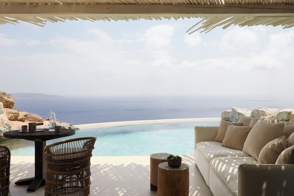 Myconian Panoptis Escape - Small Luxury Hotels of the World — Swimming pool in Elia, South Aegean