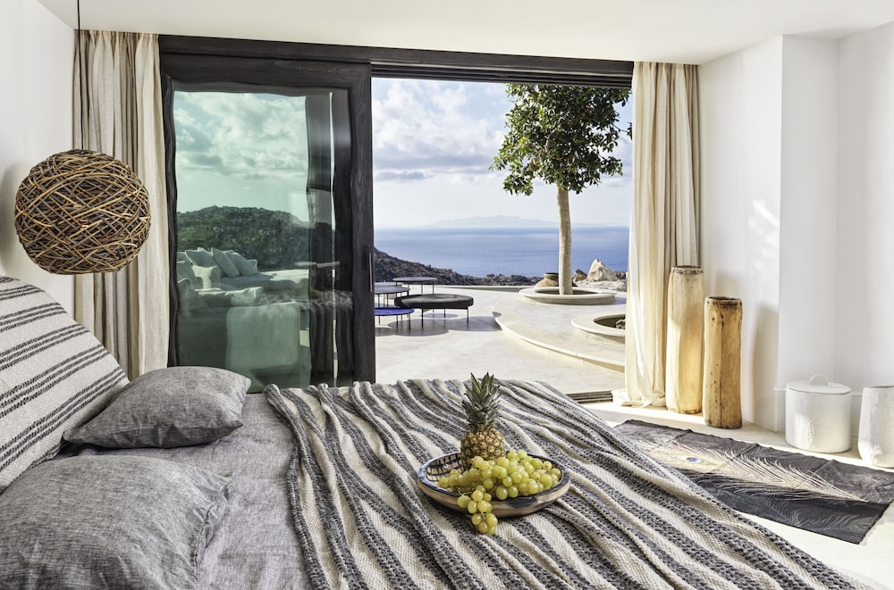 Myconian Panoptis Escape - Small Luxury Hotels of the World — Hotel rooms in Elia, South Aegean