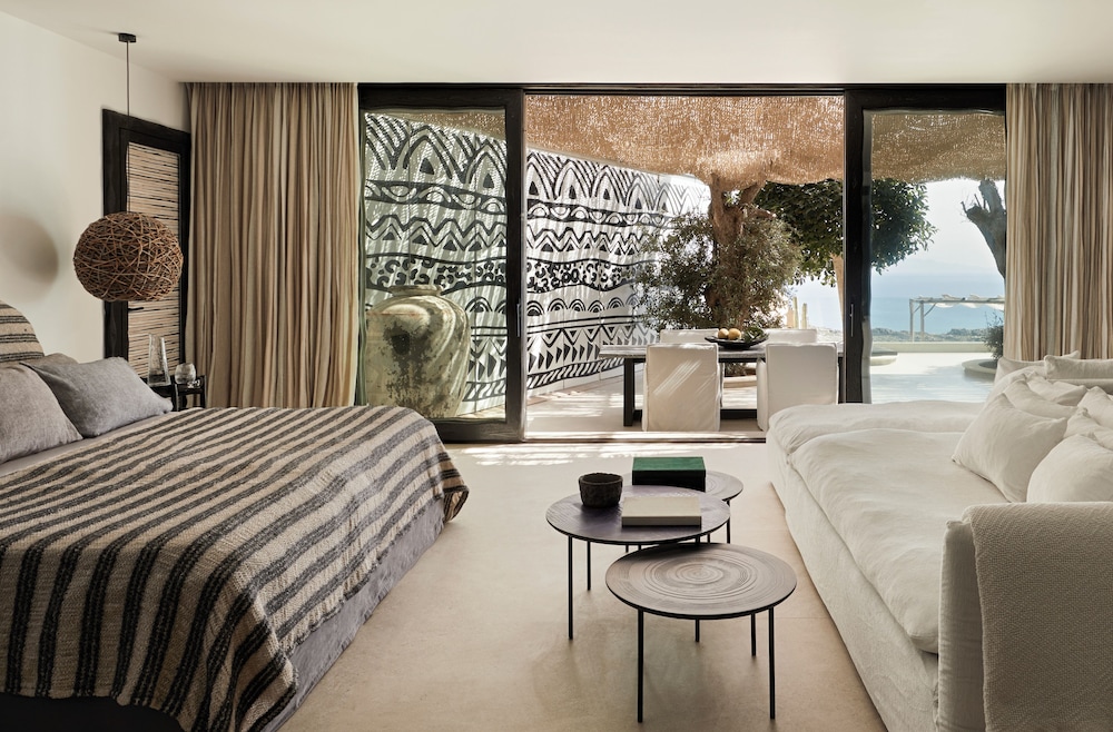 Myconian Panoptis Escape - Small Luxury Hotels of the World — Hotel rooms in Elia, South Aegean