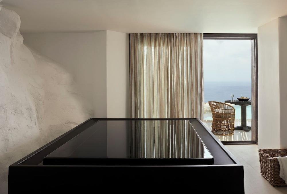 Myconian Panoptis Escape - Small Luxury Hotels of the World — Hotel rooms in Elia, South Aegean
