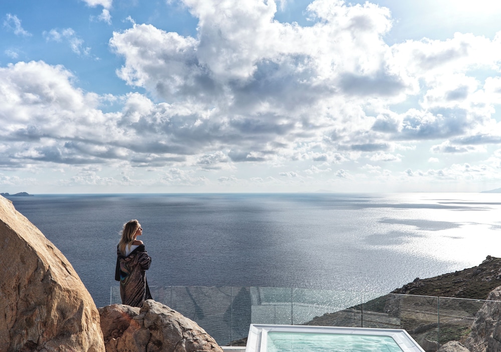 Myconian Panoptis Escape - Small Luxury Hotels of the World — Swimming pool in Elia, South Aegean