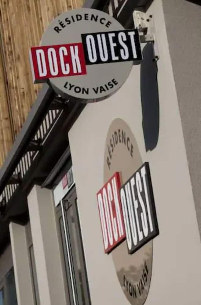 Adonis Lyon Dock Ouest