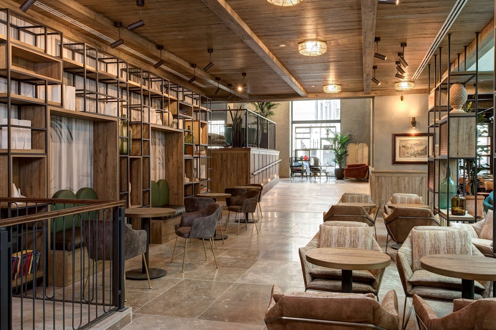 DoubleTree by Hilton Rome Monti — Restaurant & bars in Rome, Lazio