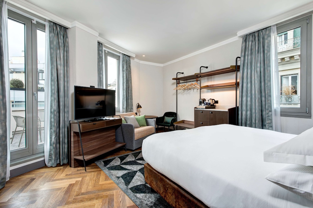 DoubleTree by Hilton Rome Monti — Hotel rooms in Rome, Lazio