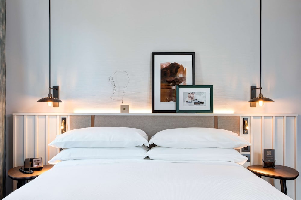 DoubleTree by Hilton Rome Monti — Hotel rooms in Rome, Lazio