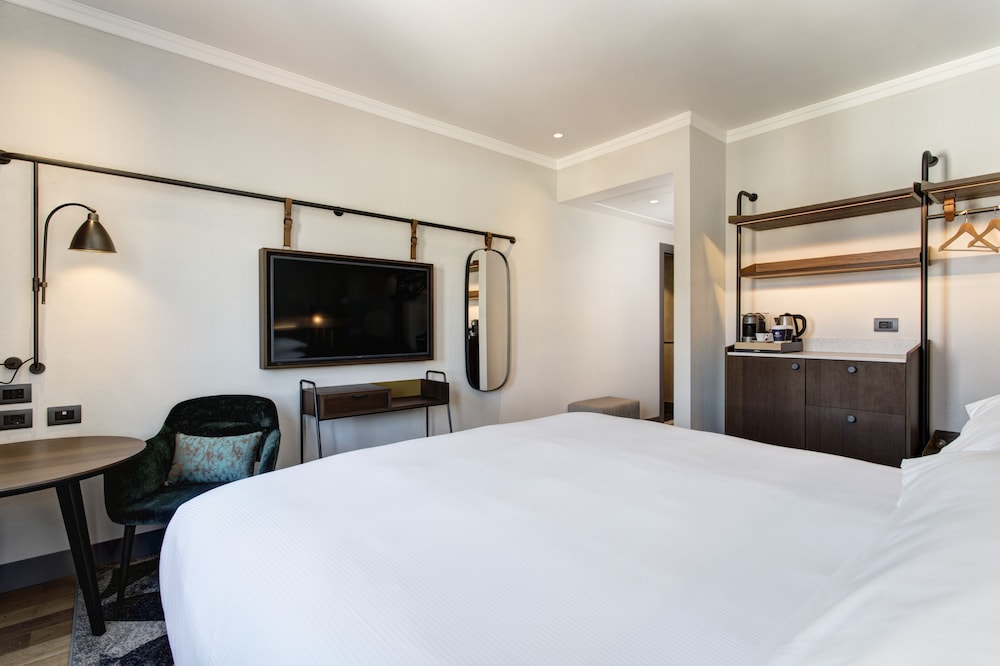 DoubleTree by Hilton Rome Monti — Hotel rooms in Rome, Lazio