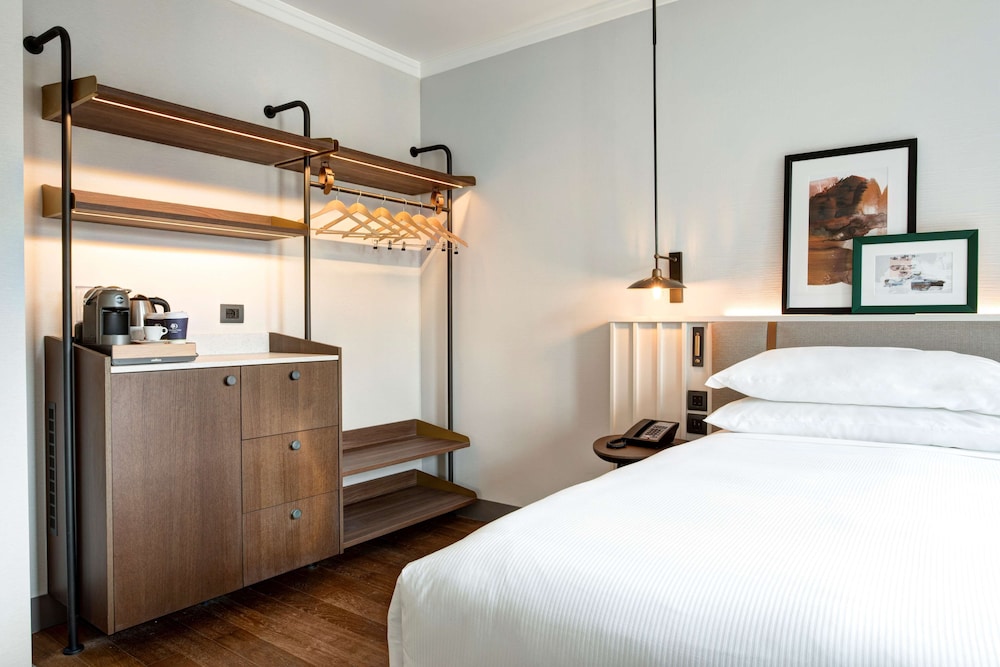 DoubleTree by Hilton Rome Monti — Hotel rooms in Rome, Lazio