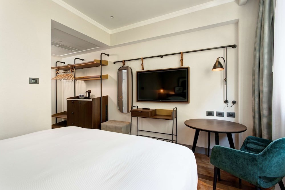 DoubleTree by Hilton Rome Monti — Hotel rooms in Rome, Lazio