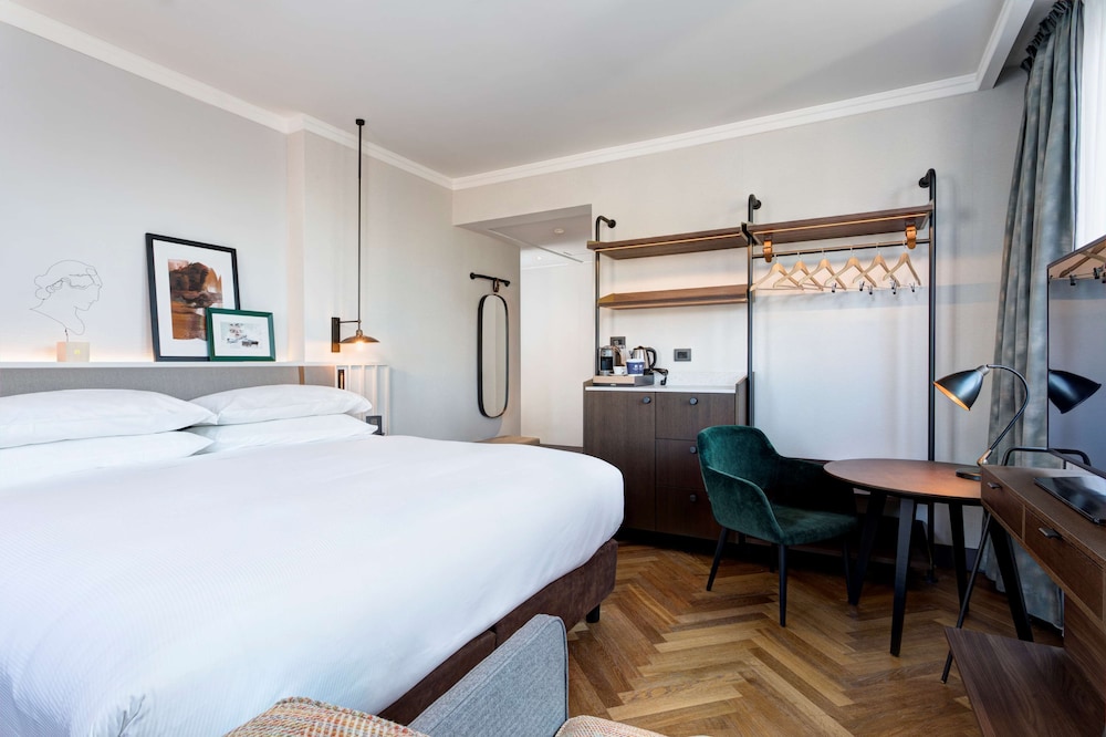DoubleTree by Hilton Rome Monti — Hotel rooms in Rome, Lazio