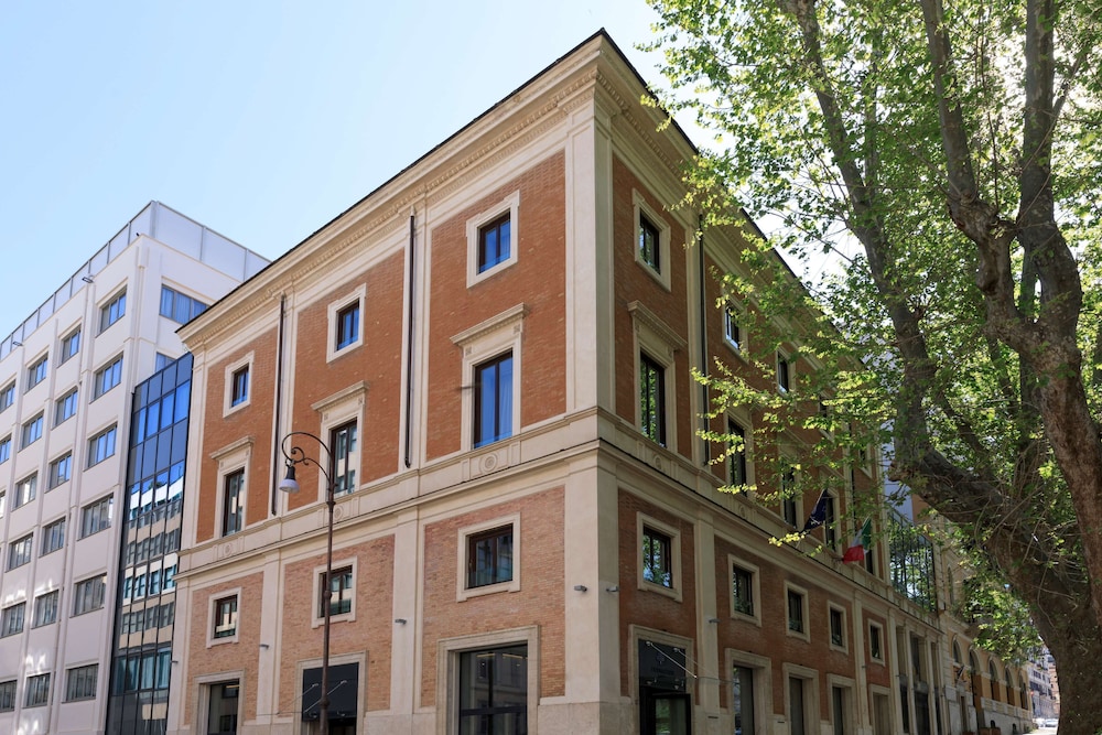 DoubleTree by Hilton Rome Monti — Hotel building in Rome, Lazio