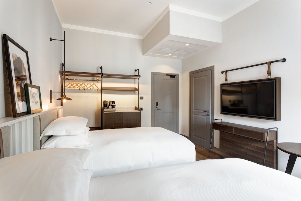 DoubleTree by Hilton Rome Monti — Hotel rooms in Rome, Lazio