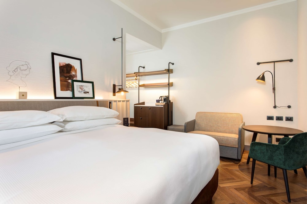 DoubleTree by Hilton Rome Monti — Hotel rooms in Rome, Lazio