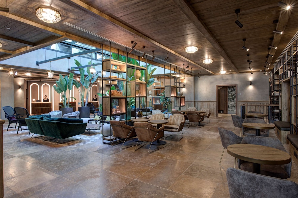 DoubleTree by Hilton Rome Monti — Restaurant & bars in Rome, Lazio