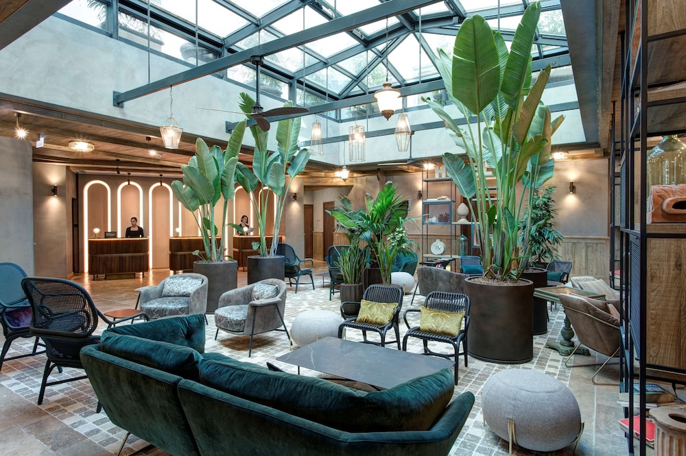 DoubleTree by Hilton Rome Monti — Hotel building in Rome, Lazio