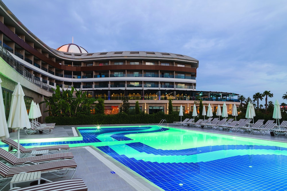 Tui Magic Life Jacaranda - All Inclusive — Swimming pool in Side