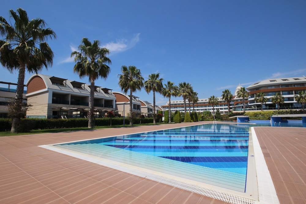 Tui Magic Life Jacaranda - All Inclusive — Swimming pool in Side