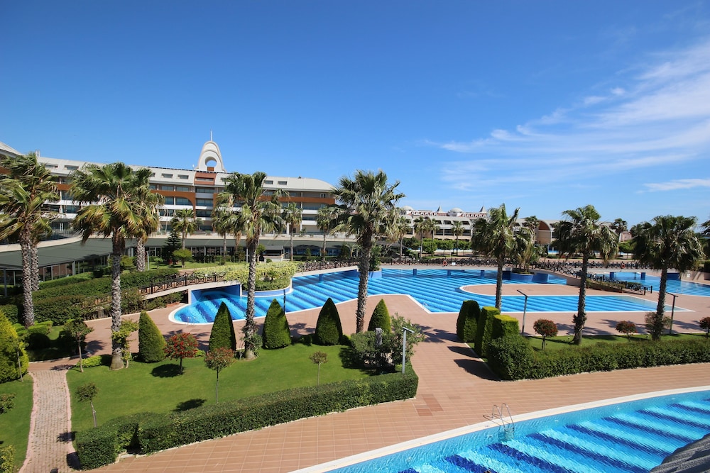 Tui Magic Life Jacaranda - All Inclusive — Swimming pool in Side