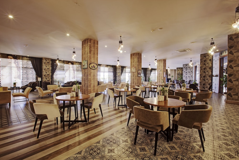 Tui Magic Life Jacaranda - All Inclusive — Restaurant & bars in Side