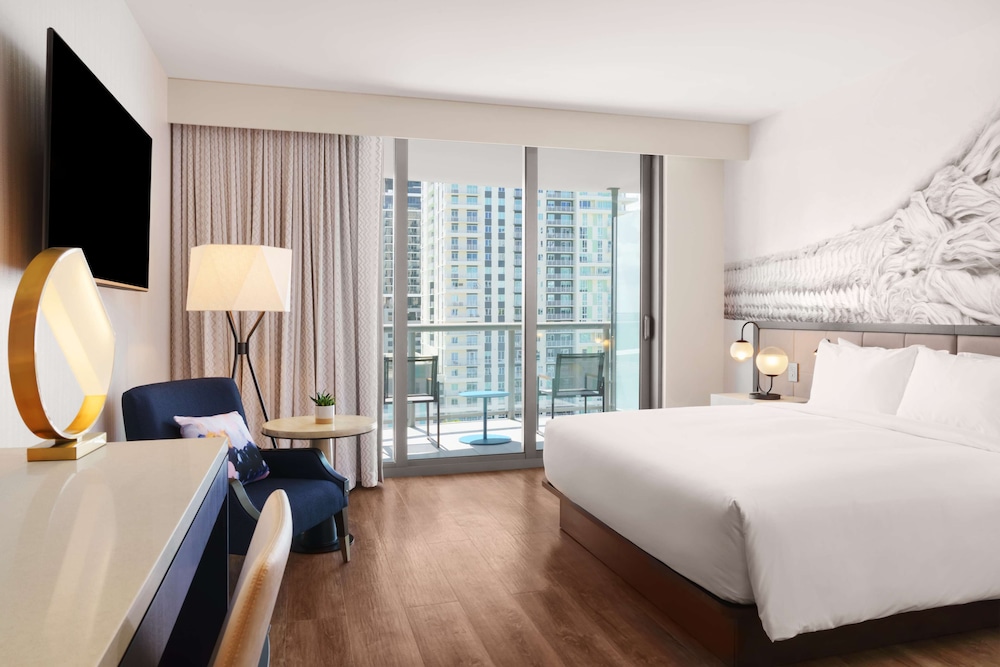 Hyatt Centric Las Olas Fort Lauderdale — Hotel rooms in Fort Lauderdale, Florida