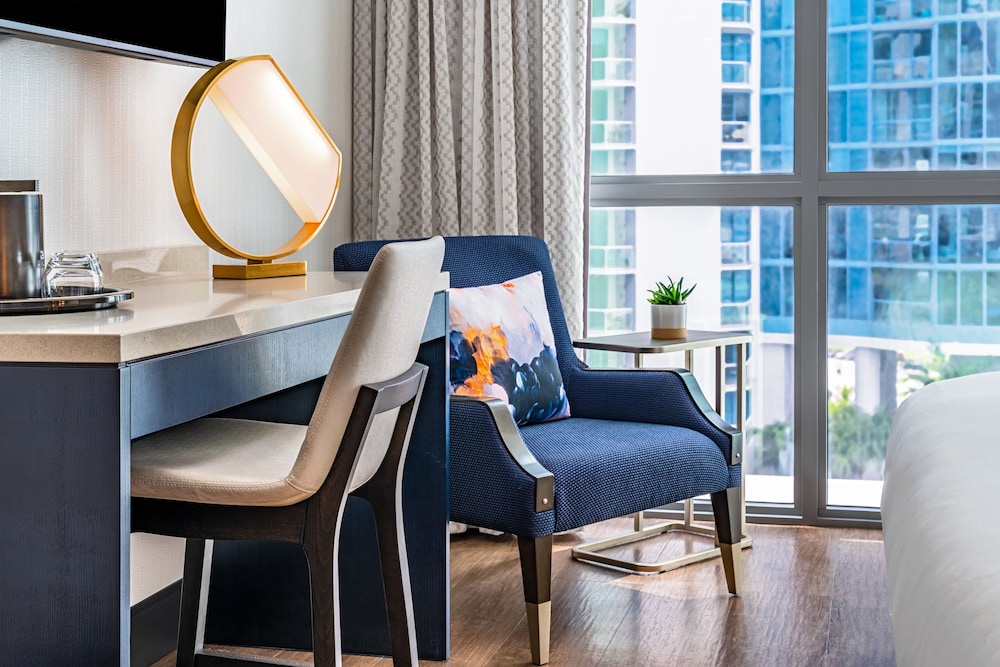 Hyatt Centric Las Olas Fort Lauderdale — Hotel rooms in Fort Lauderdale, Florida