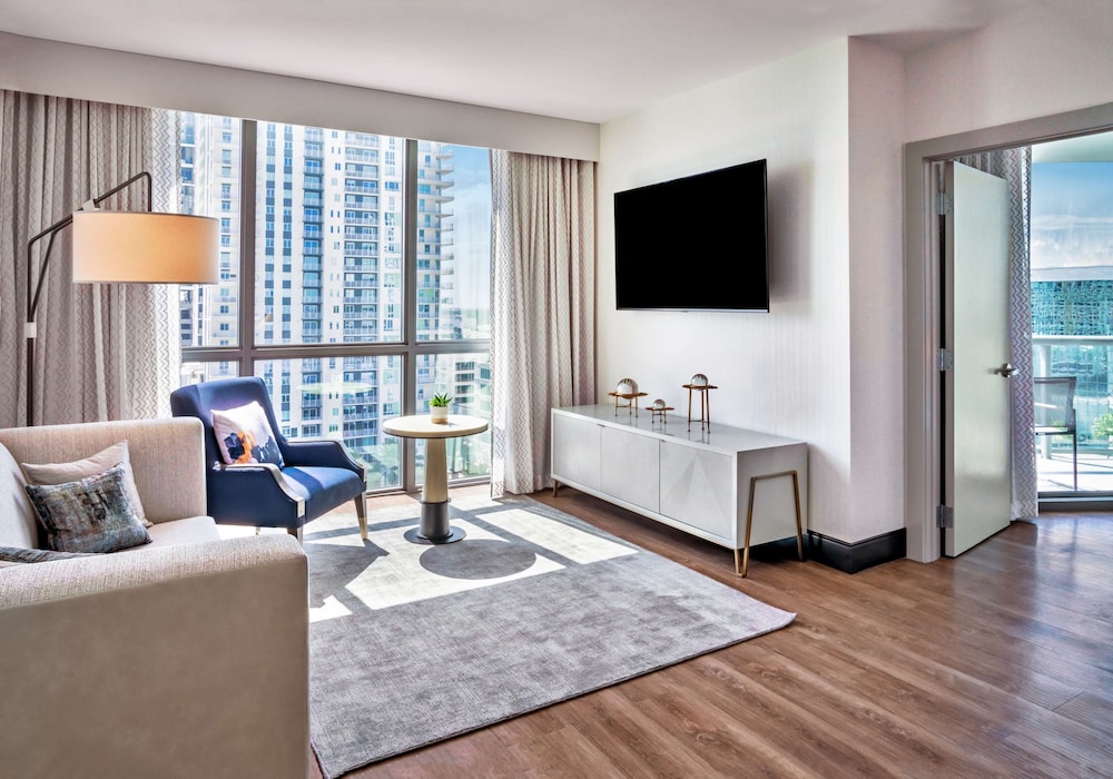 Hyatt Centric Las Olas Fort Lauderdale — Hotel rooms in Fort Lauderdale, Florida