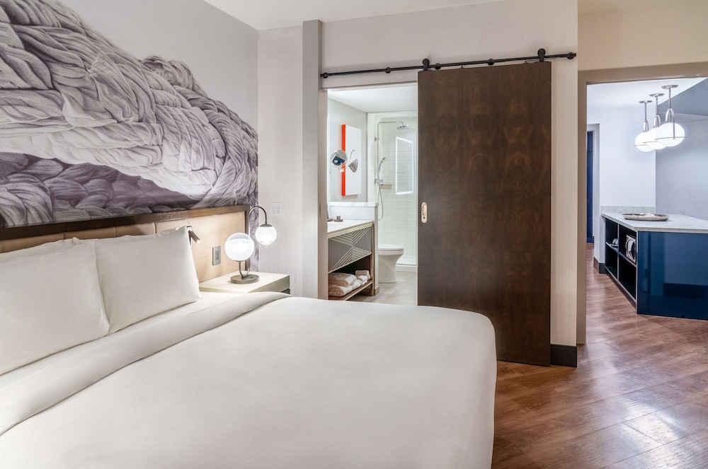 Hyatt Centric Las Olas Fort Lauderdale — Hotel rooms in Fort Lauderdale, Florida