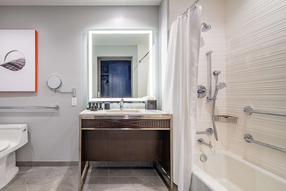 Hyatt Centric Las Olas Fort Lauderdale — Hotel rooms in Fort Lauderdale, Florida