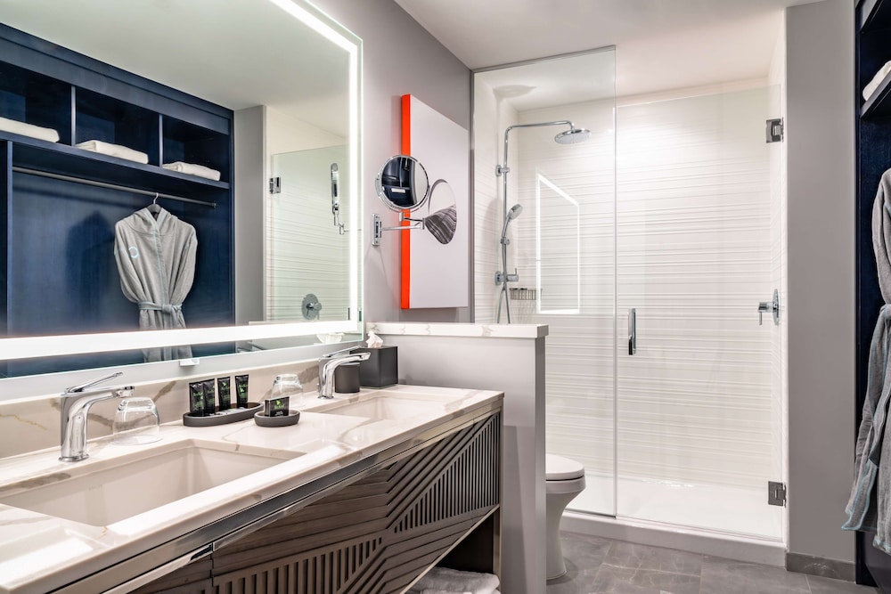 Hyatt Centric Las Olas Fort Lauderdale — Hotel rooms in Fort Lauderdale, Florida