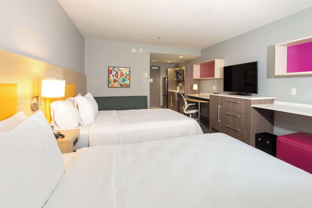 Home2 Suites by Hilton Fernandina Beach Amelia Island, FL — Hotel rooms in Amelia Island, Florida