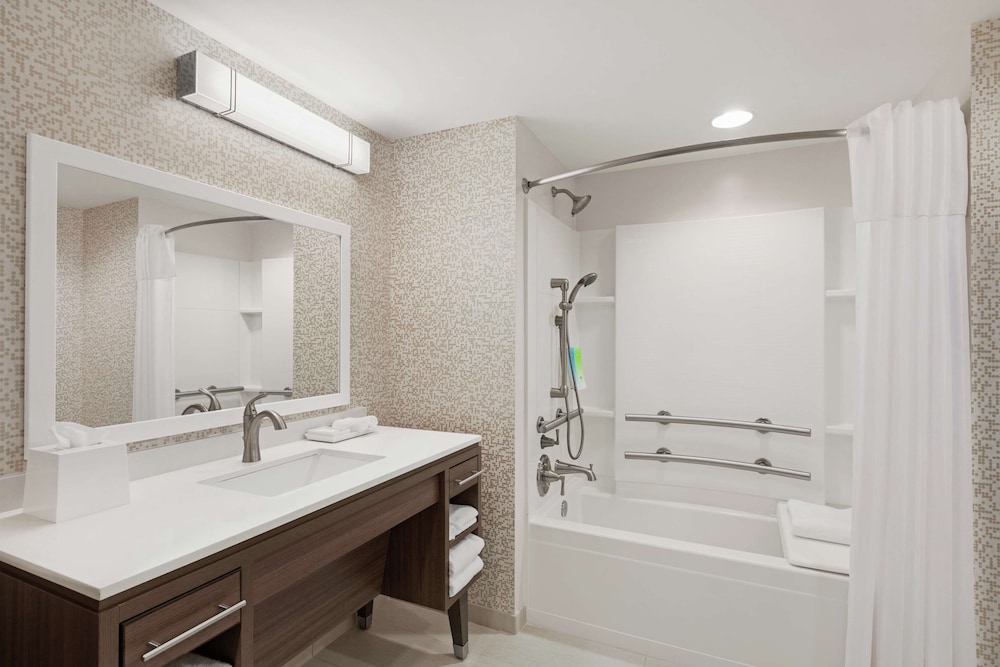 Home2 Suites by Hilton Fernandina Beach Amelia Island, FL — Hotel rooms in Amelia Island, Florida