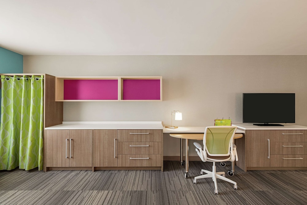 Home2 Suites by Hilton Fernandina Beach Amelia Island, FL — Hotel rooms in Amelia Island, Florida
