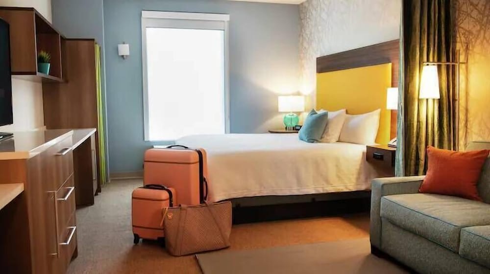 Home2 Suites by Hilton Fernandina Beach Amelia Island, FL — Hotel rooms in Amelia Island, Florida