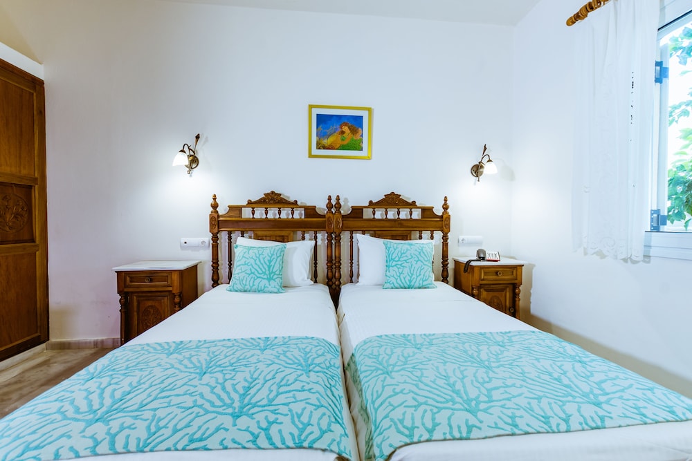 Anais Collection Hotels & Suites by GHH — Hotel rooms in Chania