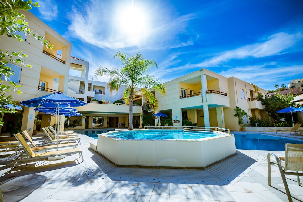 Anais Collection Hotels & Suites by GHH — Beach in Chania
