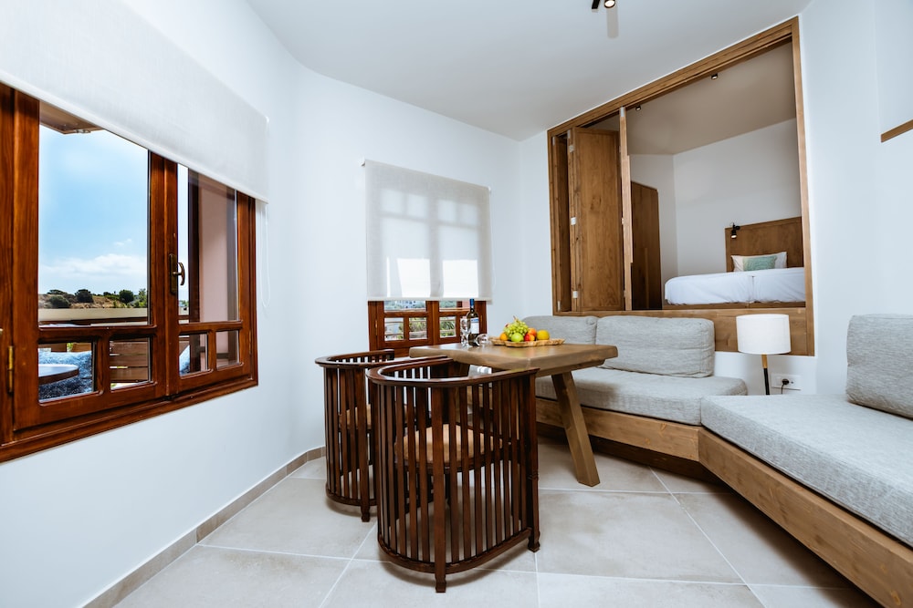 Anais Collection Hotels & Suites by GHH — Hotel rooms in Chania