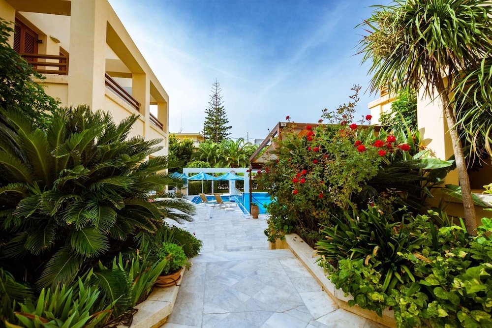 Anais Collection Hotels & Suites by GHH — Hotel building in Chania