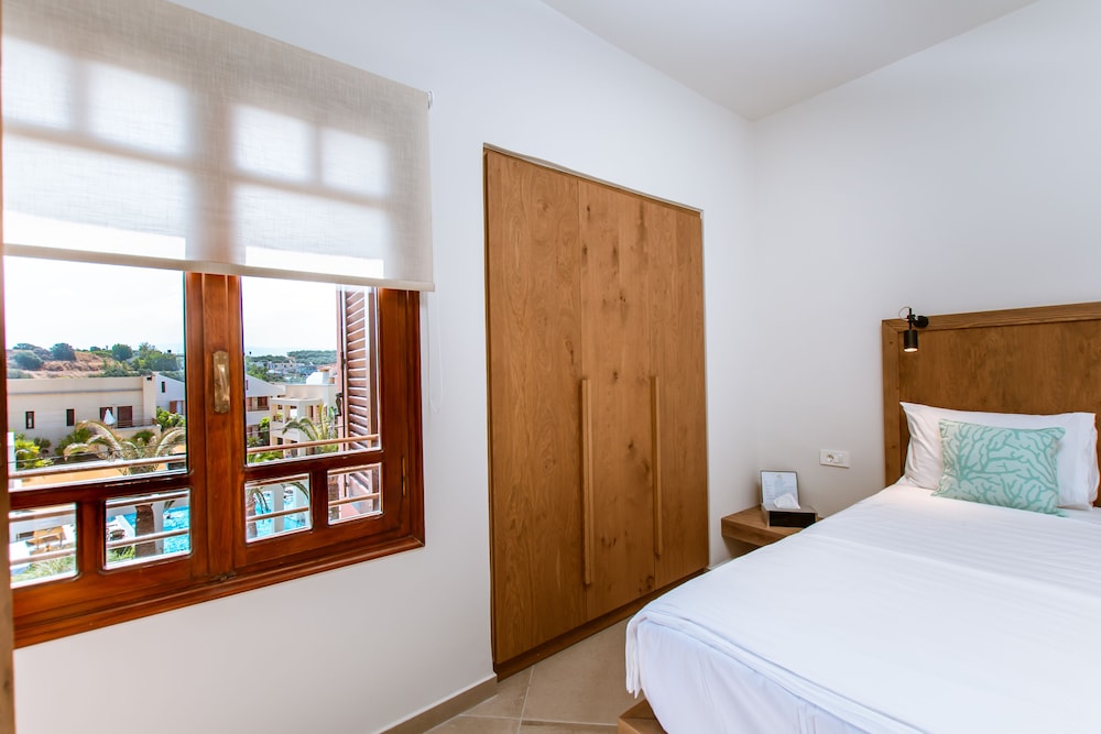 Anais Collection Hotels & Suites by GHH — Hotel rooms in Chania